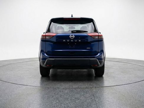 Used 2025 Nissan Rogue SV image 6
