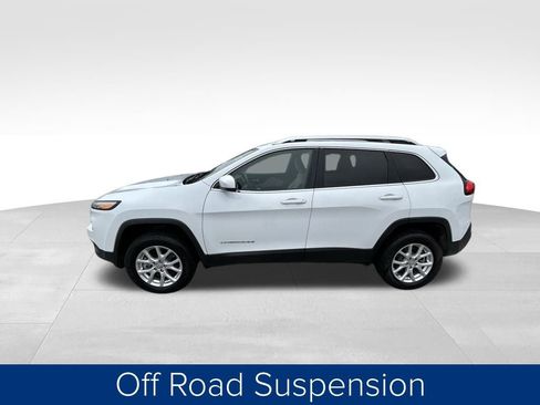 Used 2017 Jeep Cherokee Latitude w/ Safety/Convenience Group image 11