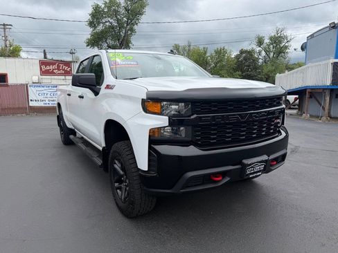 Used 2020 Chevrolet Silverado 1500 Custom Trail Boss w/ Custom Convenience Package AWD/4WD image 2