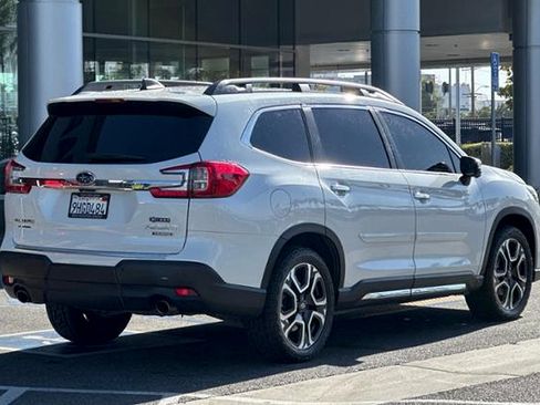 Used 2023 Subaru Ascent Touring AWD/4WD image 4