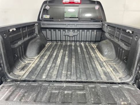 Used 2016 Chevrolet Colorado LT w/ Midnight Edition AWD/4WD image 12