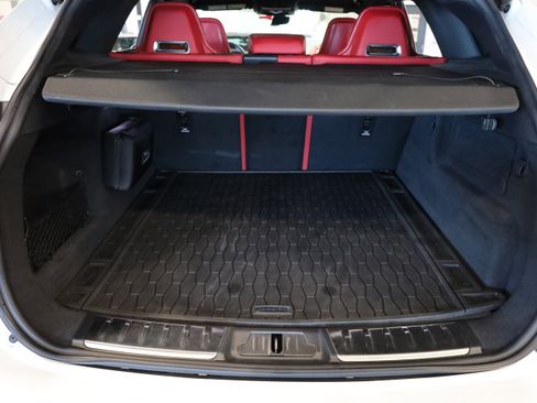 Used 2023 Jaguar F-PACE SVR image 7