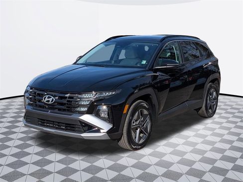 Certified 2025 Hyundai Tucson SEL image 2