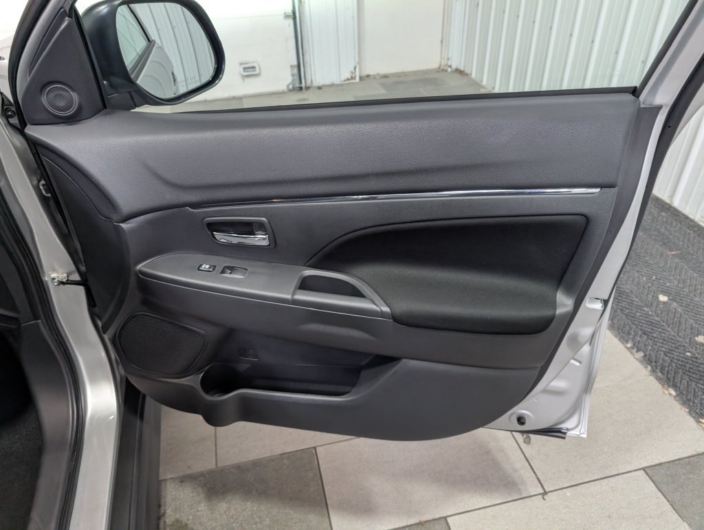 Used 2026 Mitsubishi Outlander Sport ES AWD/4WD image 25
