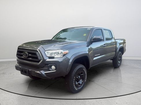 Used 2021 Toyota Tacoma SR5 RWD image 5