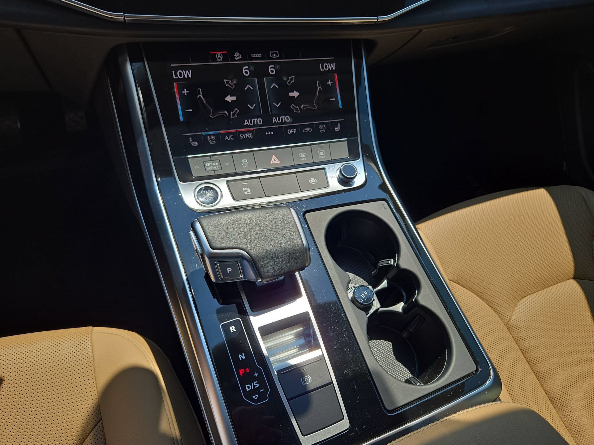 Used 2025 Audi Q8 Premium Plus AWD/4WD image 22