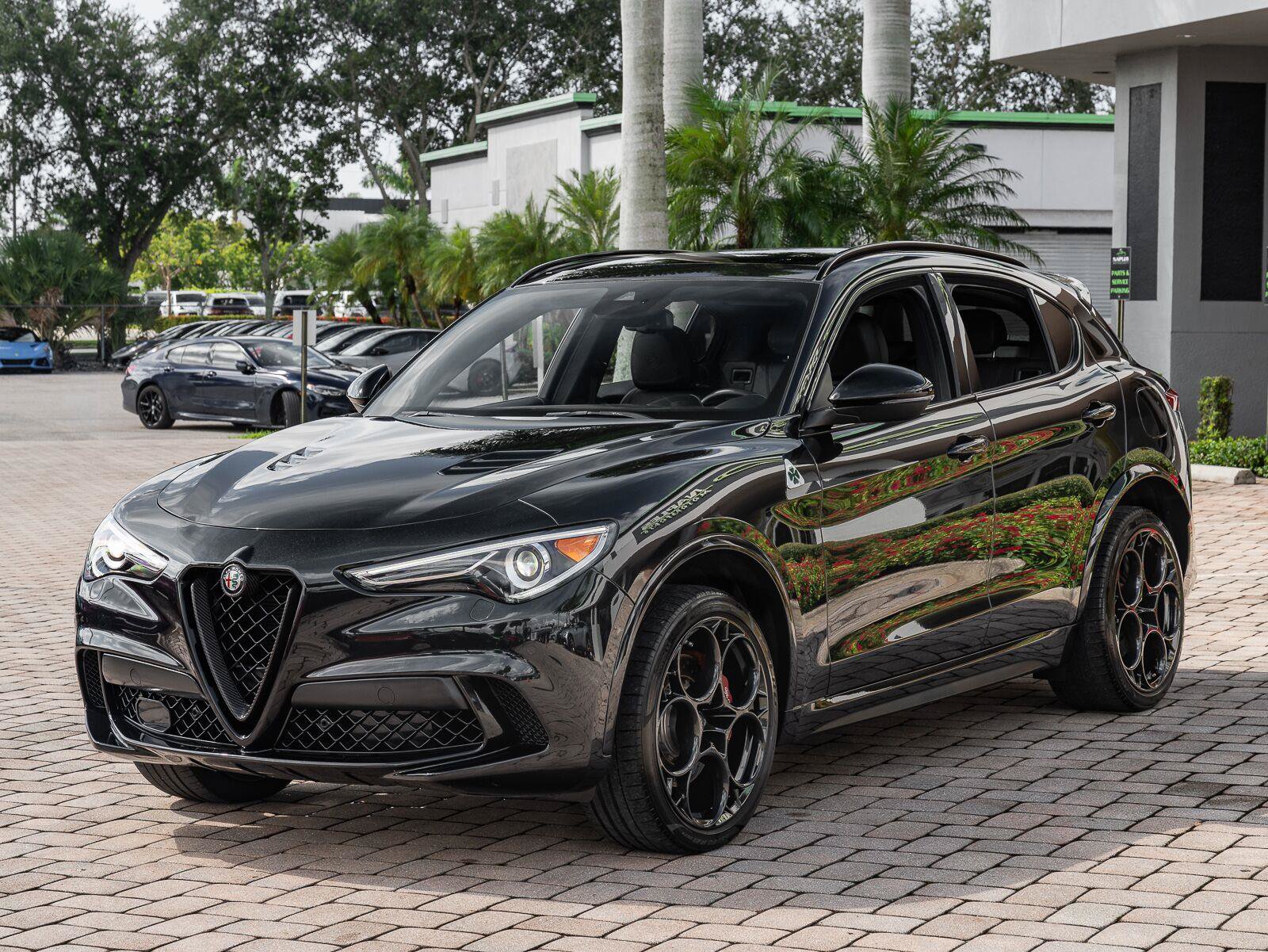 Used 2022 Alfa Romeo Stelvio Quadrifoglio w/ Active Assist Plus Package AWD/4WD image 43