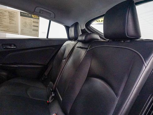 Used 2020 Toyota Prius Prime XLE FWD image 19