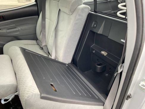 Used 2011 Toyota Tacoma 4x4 Double Cab w/ SR5 Pkg #2 image 30