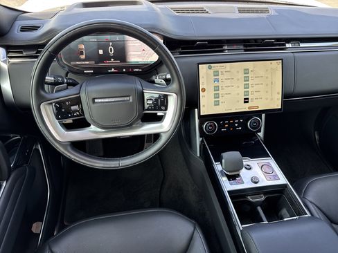 Used 2022 Land Rover Range Rover SE image 18