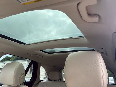 Used 2019 Mercedes-Benz GLC 300 4MATIC image 23