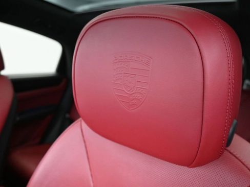 Certified 2022 Porsche Cayenne Turbo image 11