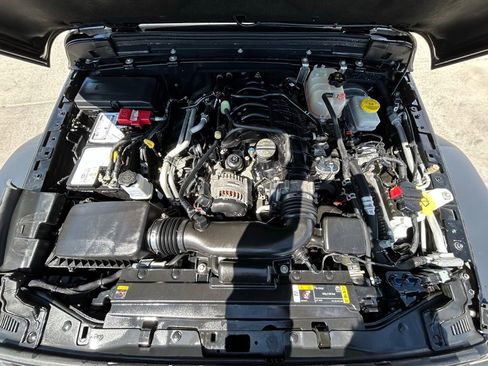 Used 2022 Jeep Wrangler Sport AWD/4WD image 28