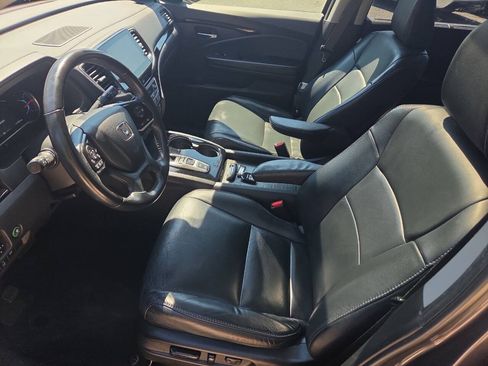 Used 2019 Honda Pilot Touring image 12