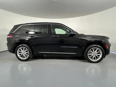 Used 2022 Jeep Grand Cherokee Summit AWD/4WD image 8