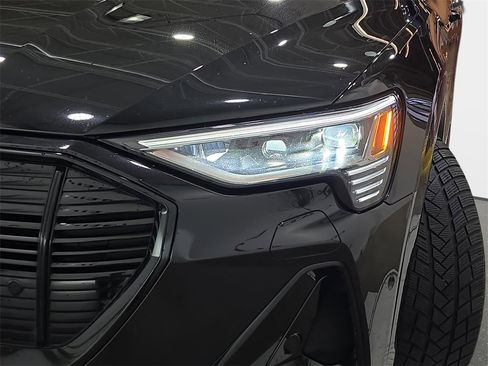 Used 2023 Audi e-tron Chronos w/ Chronos Package image 30