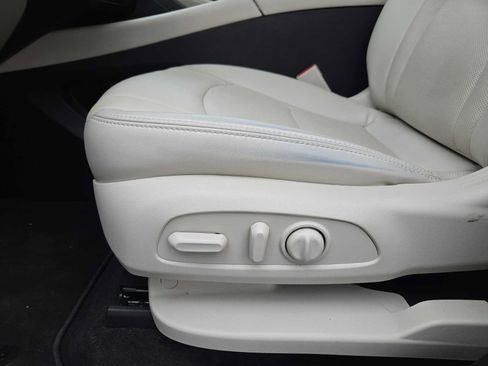 Certified 2023 Buick Enclave Essence FWD image 22