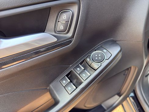 Used 2025 Ford Escape Platinum AWD/4WD image 16