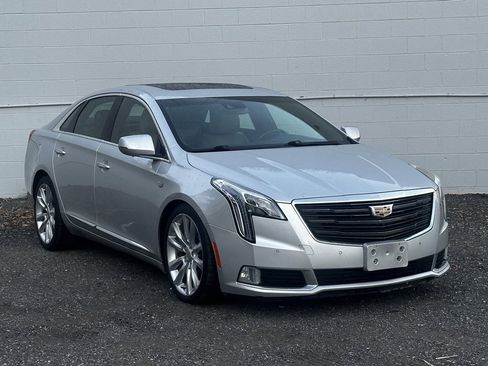 Used 2018 Cadillac XTS Vsport Platinum image 9