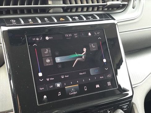 Used 2023 Jeep Grand Cherokee Laredo w/ Luxury Tech Group I image 29