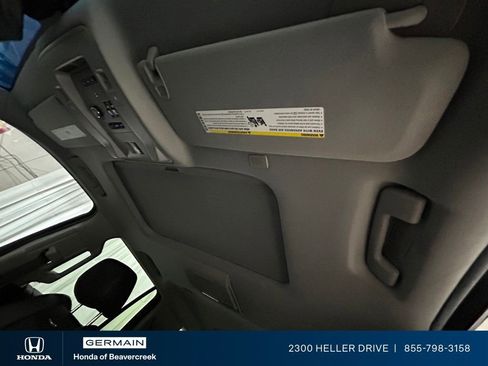 Used 2020 Cadillac Escalade Luxury w/ Escalade Sport Edition AWD/4WD image 27