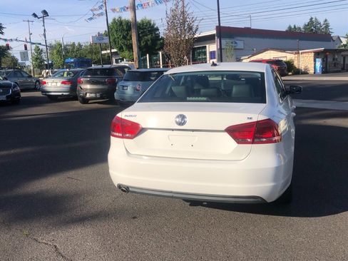 Used 2013 Volkswagen Passat 2.5 SE FWD image 5