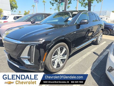 Used 2024 Cadillac Lyriq Tech RWD image 2