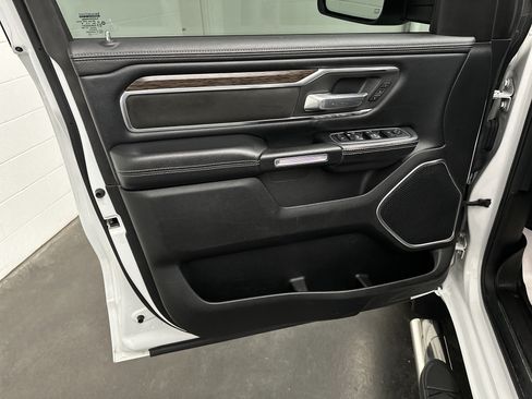 Used 2020 RAM 1500 Laramie AWD/4WD image 19