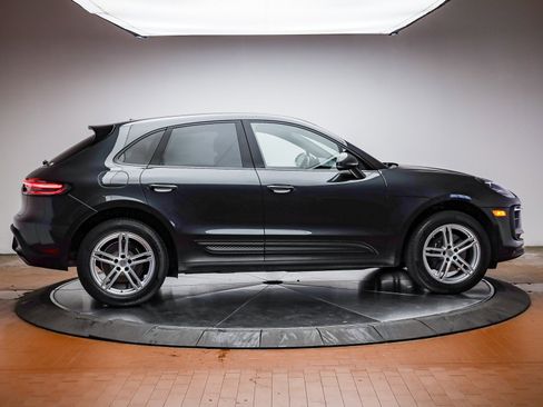 Used 2025 Porsche Macan image 10