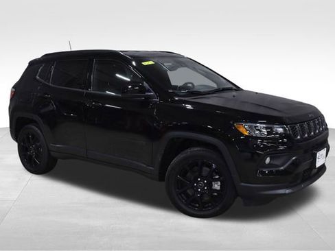New 2026 Jeep Compass Latitude image 4