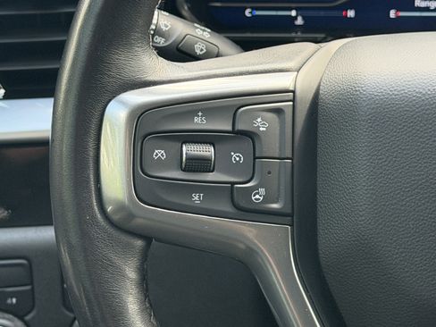 Used 2022 Chevrolet Silverado 1500 LT AWD/4WD image 29