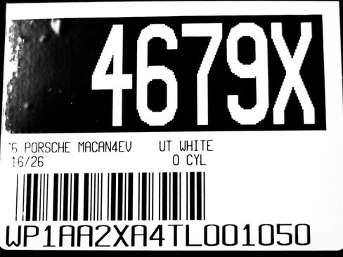 New 2026 Porsche Macan 4 Electric image 31