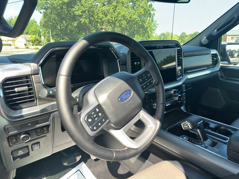 New 2025 Ford F150 Lariat w/ Equipment Group 501A Mid image 10