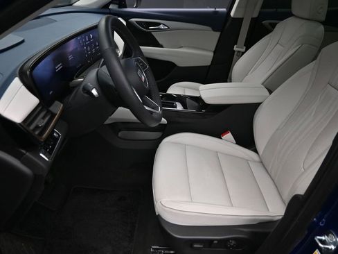 Used 2025 Buick Envision Avenir AWD/4WD image 17