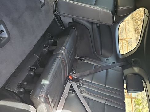 Used 2025 Dodge Durango GT image 18