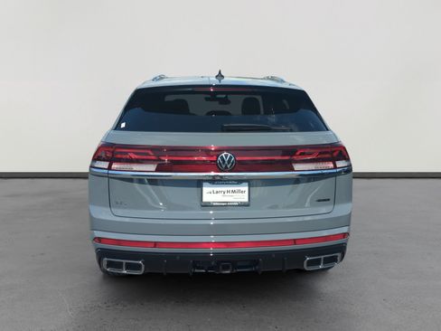 New 2026 Volkswagen Atlas Cross Sport SEL Premium R-Line AWD/4WD image 4