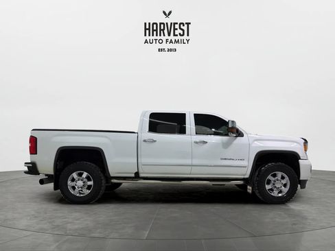 Used 2016 GMC Sierra 3500 Denali w/ Duramax Plus Package AWD/4WD image 8