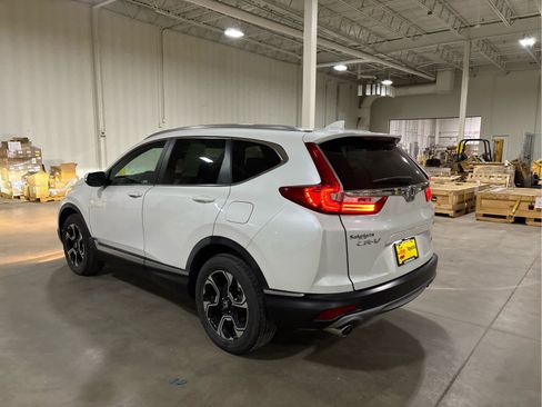 Used 2019 Honda CR-V Touring image 4