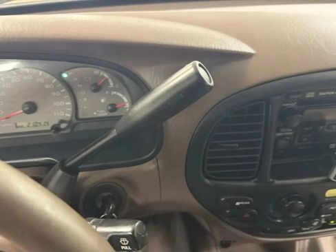 Used 2002 Toyota Sequoia SR5 AWD/4WD image 12
