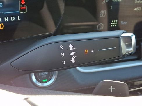 Used 2025 Chevrolet Equinox LT w/ Safety and Technology Package image 19