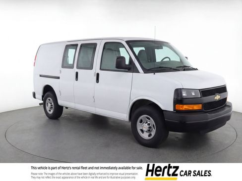 Used 2025 Chevrolet Express 3500 LT w/ LT Preferred Equipment Group image 1