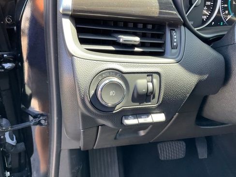 Used 2020 Buick Envision Premium w/ Driver Confidence Package AWD/4WD image 10