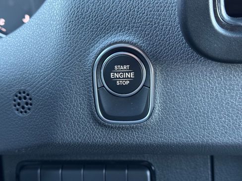 Used 2024 Mercedes-Benz Sprinter 2500 image 22