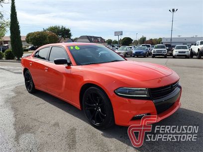 Used 2016 Dodge Charger SXT w/ Blacktop Package
