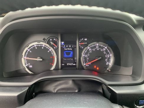 Used 2024 Toyota 4Runner TRD Off-Road Premium w/ Off Road Premium Plus Package AWD/4WD image 30