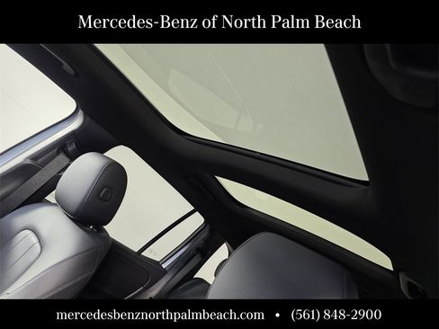 Used 2025 Mercedes-Benz GLB 250 image 12