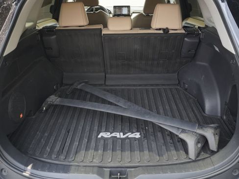 Used 2021 Toyota RAV4 Limited AWD/4WD image 12