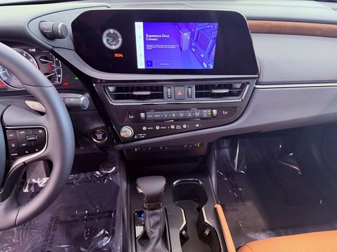 Certified 2025 Lexus ES 350 w/ Premium Package FWD image 23