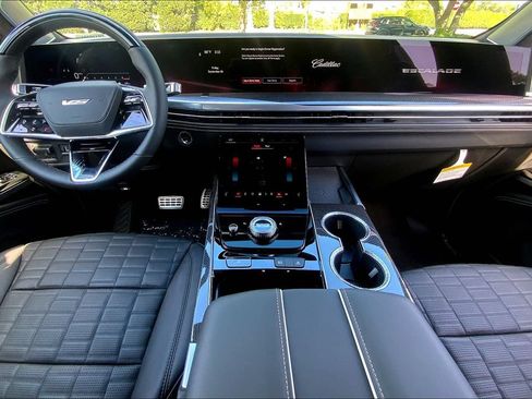 New 2026 Cadillac Escalade ESV V w/ LPO, ONYX Package AWD/4WD image 7