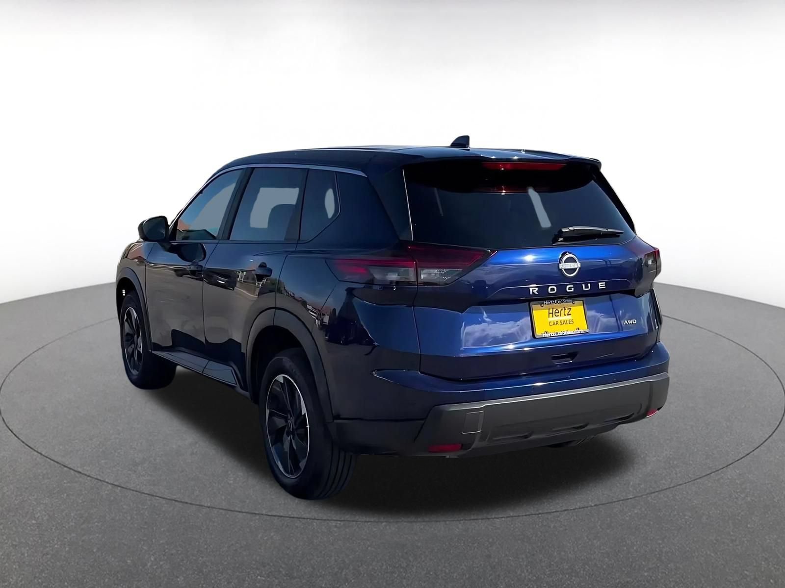 Used 2025 Nissan Rogue SV AWD/4WD image 10